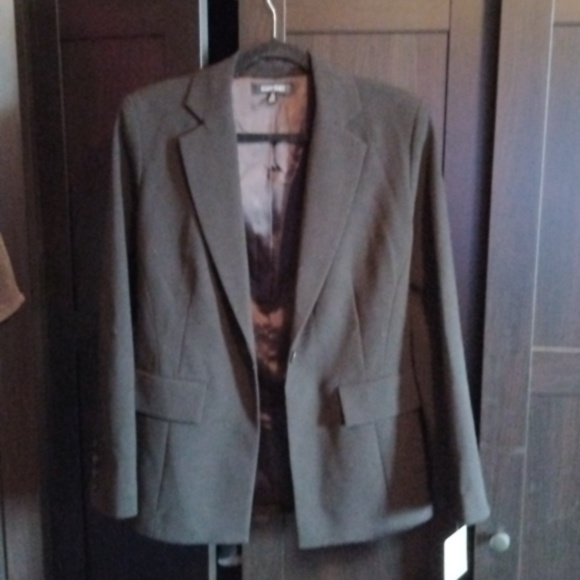 Ellen Tracy Classic Black Blazer - 4 NWT - Picture 2 of 5